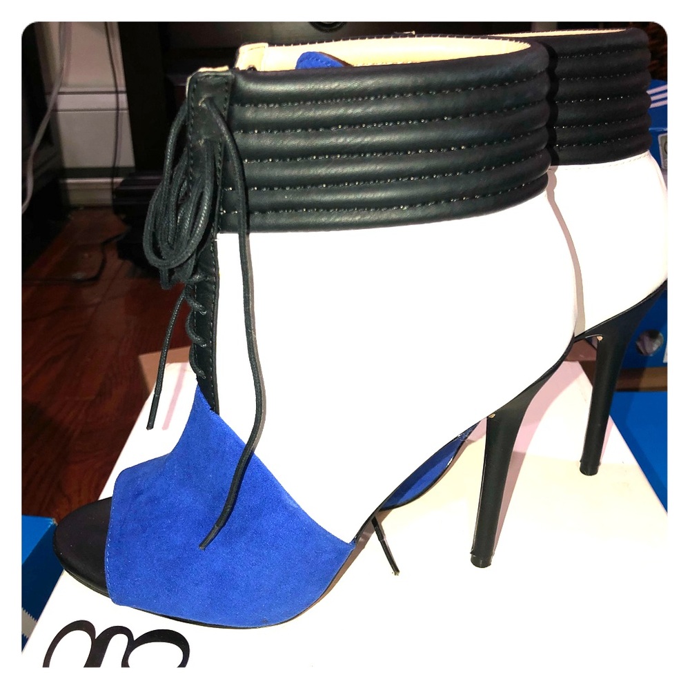 Gx By Gwen Stefani Open Toe Booties - image 1